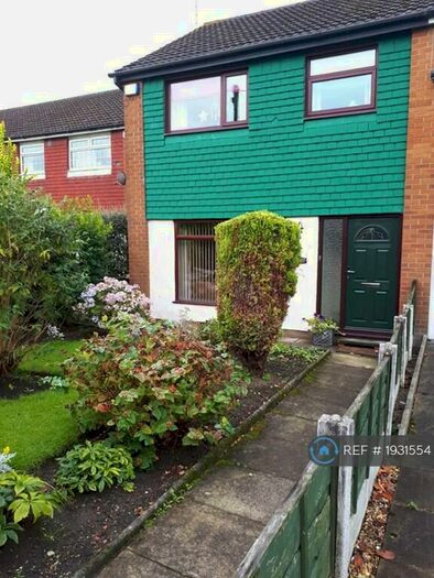 3 Bedroom Semi-Detached House To Rent In Schofield Street, Heywood, OL10