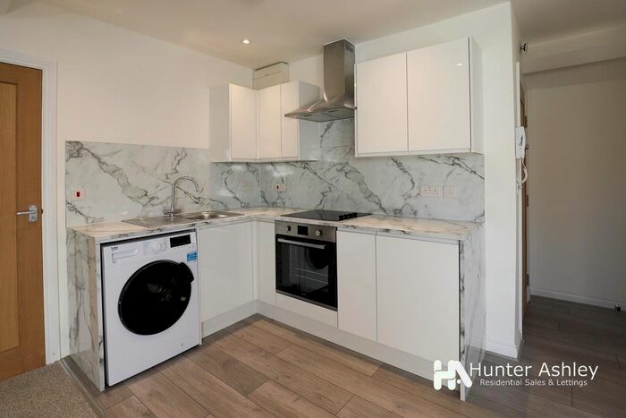 Studio To Rent In Gordon Road, High Wycombe, HP13