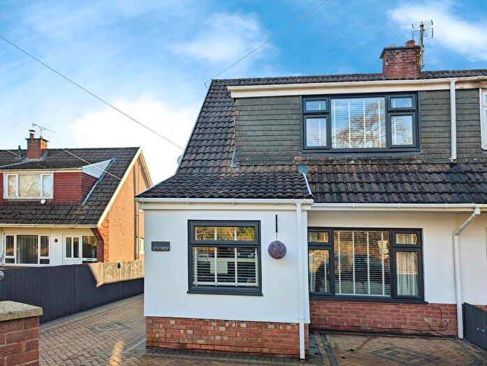 3 Bedroom Semi-Detached House For Sale In Glyn Bedw, Llanbradach, Caerphilly, CF83
