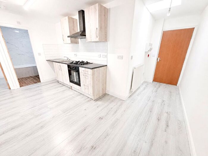 2 Bedroom Flat To Rent In Redhouse Street, Walsall, WS1
