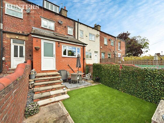3 Bedroom Terraced House For Sale In Church Street, Darton, Barnsley, S75