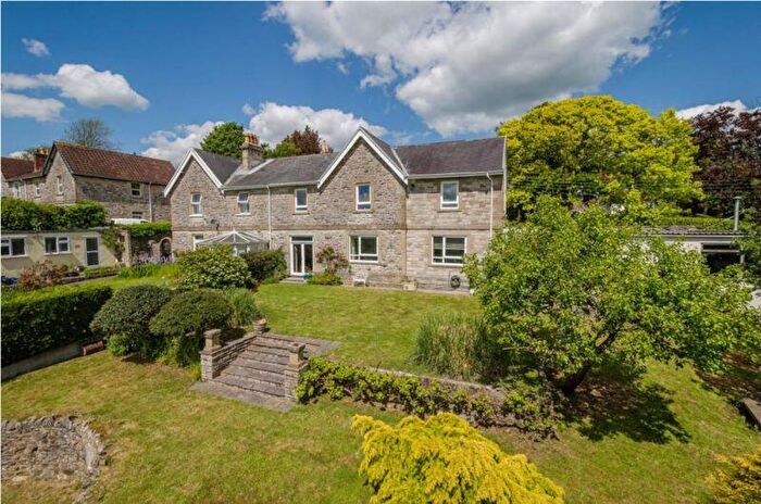 5 Bedroom Semi-Detached House To Rent In Bristol Road, Radstock, BA3