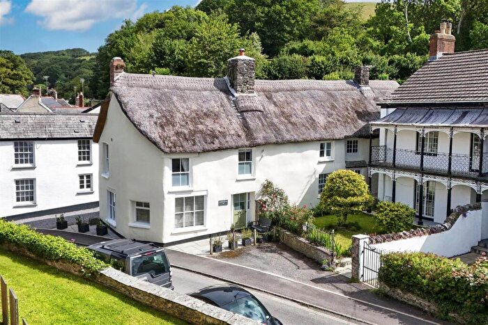 4 Bedroom Cottage For Sale In Old Braunton, EX33