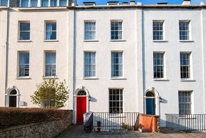 1 Bedroom Apartment For Sale In Meridian Place, Bristol, Somerset, BS8