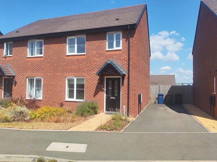 3 Bedroom House To Rent In Bolsover Drive, Stafford., ST16