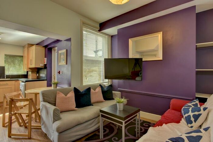 5 Bedroom Terraced House To Rent In King Edward Street, Exeter, EX4