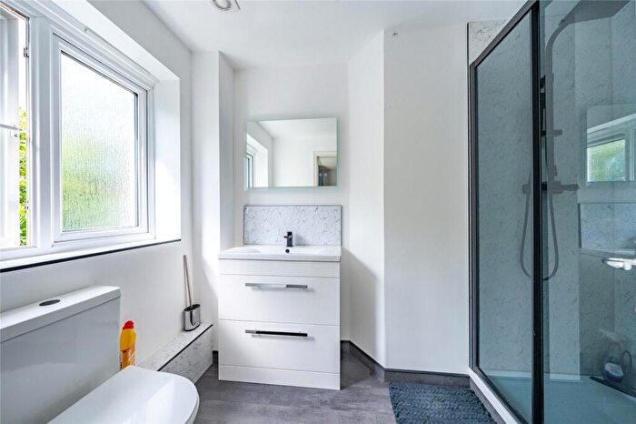 2 Bedroom Flat For Sale In Wharfdale Square, Tovil, Maidstone, ME15