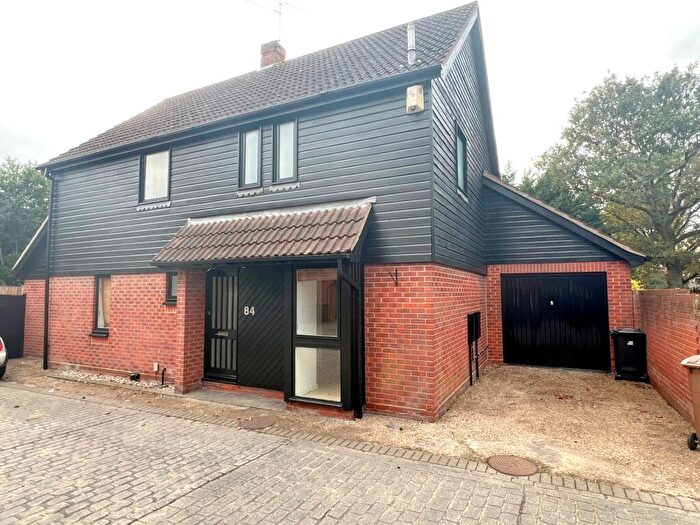 4 Bedroom Detached House To Rent In Longacre, Chelmsford, Essex, CM1