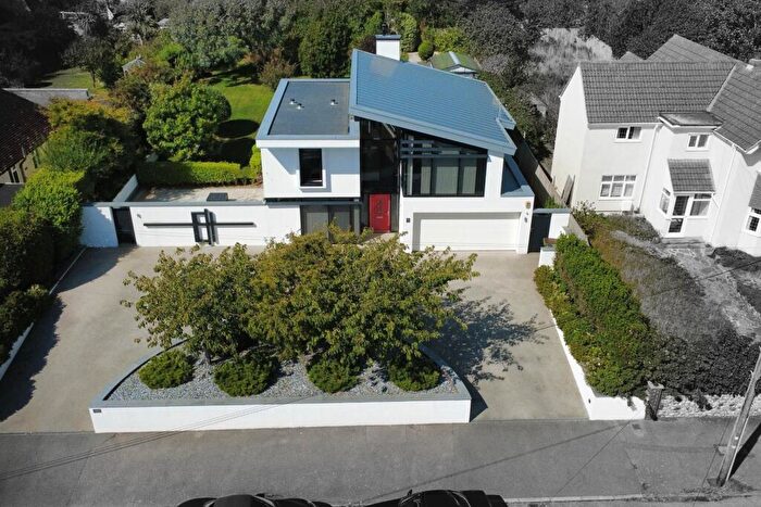 4 Bedroom Detached House For Sale In Salisbury Road, Seaford, BN25