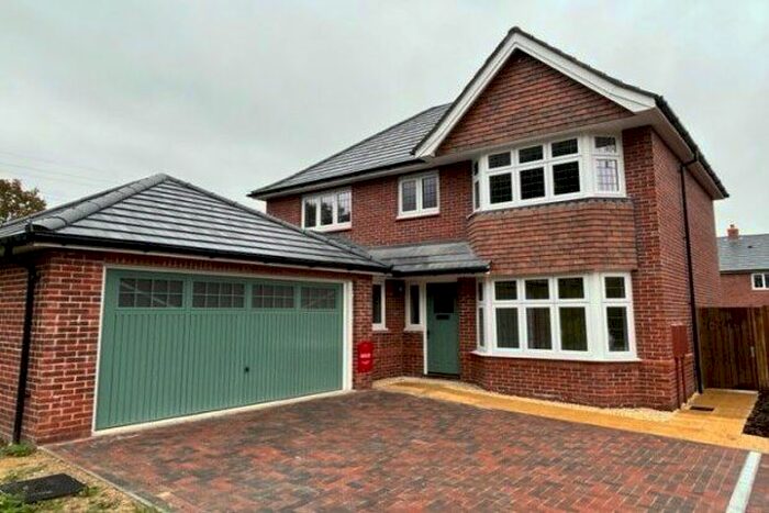 4 Bedroom Property To Rent In Marjoram Meadow, Basingstoke, RG24