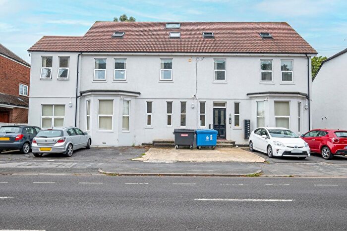 1 Bedroom Flat To Rent In Norfolk Road, Maidenhead, Berkshire, SL6