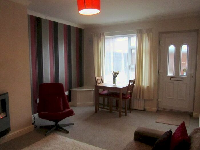 1 Bedroom Terraced House To Rent In Westbury Mount, Leeds LS10