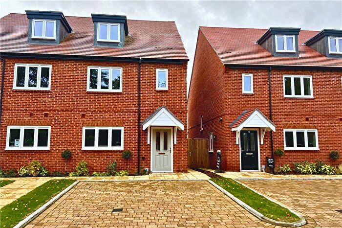 4 Bedroom Semi-Detached House For Sale In Reading Road, Woodcote, Reading, RG8