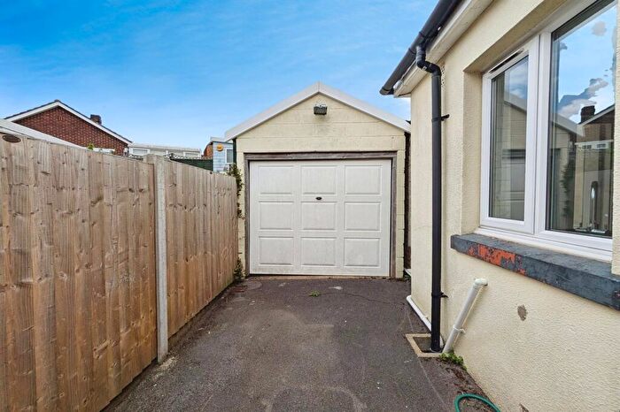 3 Bedroom Flat To Rent In Avon Road, Southampton, SO18