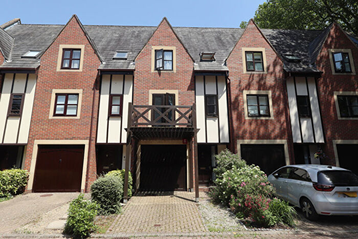 2 Bedroom House For Sale In Carlton Mews, Wells, BA5