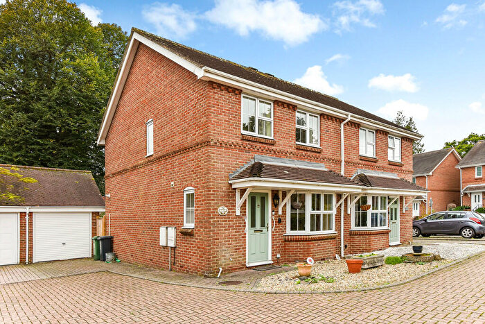 3 Bedroom Semi-Detached House For Sale In Buddens Road, Wickham, PO17