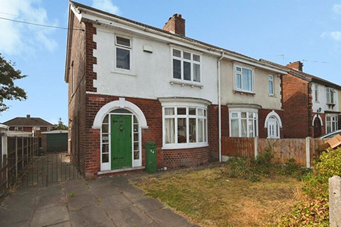 3 Bedroom Semi-Detached House For Sale In West Common Lane, Scunthorpe, DN17