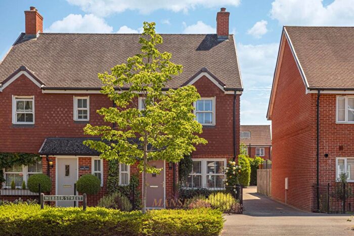3 Bedroom Semi-Detached House For Sale In Webber Street, Horley, RH6