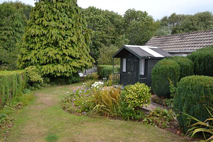 2 Bedroom Bungalow For Sale In Leeds Road, Idle, Bradford, BD10
