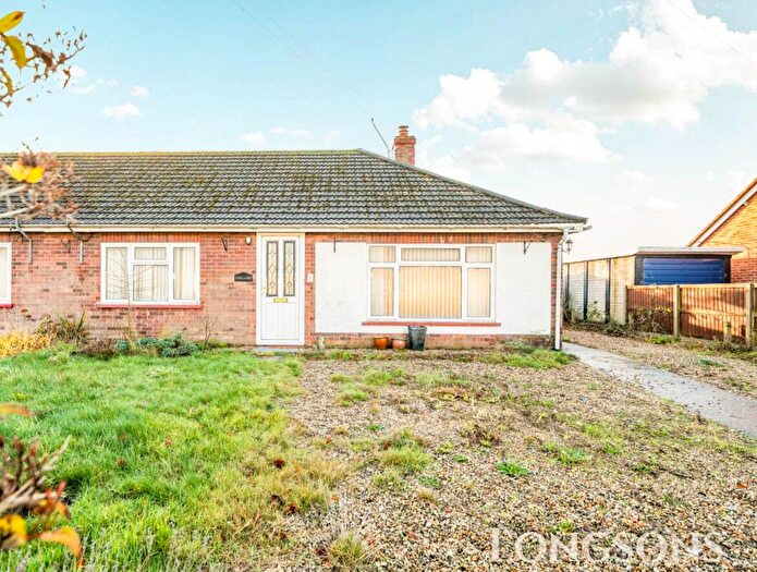 2 Bedroom Semi Detached Bungalow For Sale In Bishoptyne Avenue, Dereham, NR19
