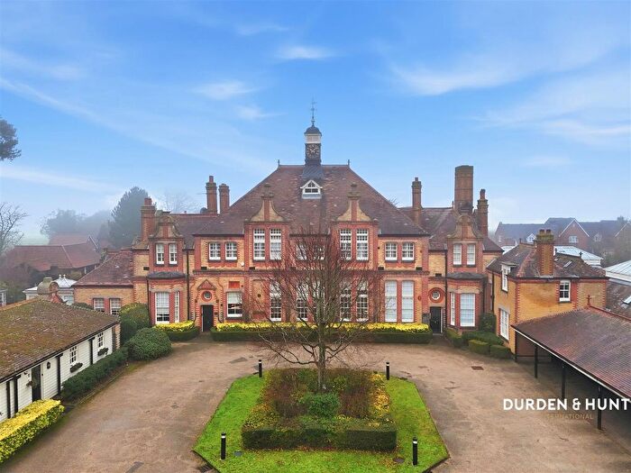 2 Bedroom Flat For Sale In Elmbridge Hall, Fyfield, CM5