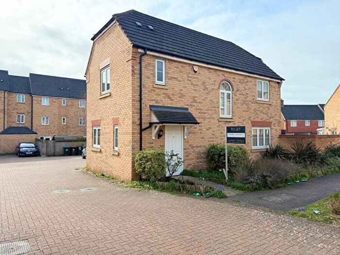 3 Bedroom Detached House To Rent In Temple Crescent, Oxley Park, MK4