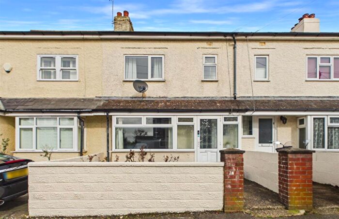 3 Bedroom Terraced House For Sale In Southover Way, Hunston, Chichester, PO20
