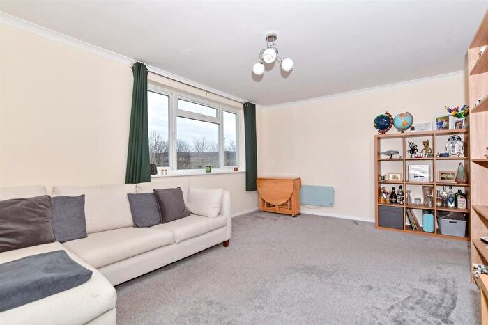 2 Bedroom Apartment For Sale In Sandling Lane, Penenden Heath, Maidstone, Kent, ME14