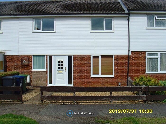 3 Bedroom Terraced House To Rent In Poplar Close, Huntingdon, PE29
