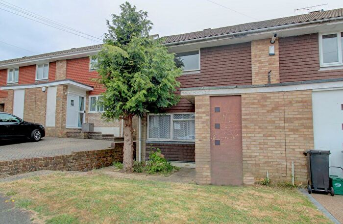 2 Bedroom End Of Terrace House For Sale In Home Park, Oxted, RH8
