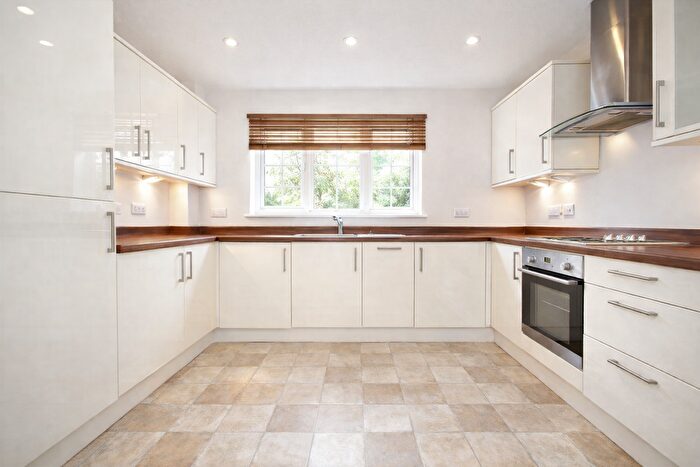 2 Bedroom Flat For Sale In Copper Beech Place, Reading Road, Wokingham, RG41