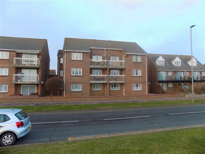 2 Bedroom Flat To Rent In Blakes Way, Eastbourne BN23