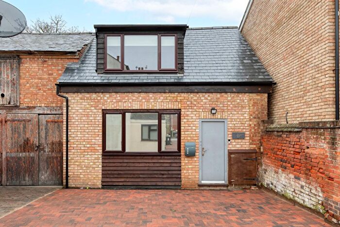 2 Bedroom Property For Sale In Nightingale Road, Hitchin, SG5