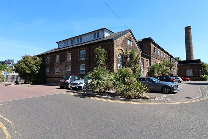 2 Bedroom Flat To Rent In The Railstore, Romford, RM2