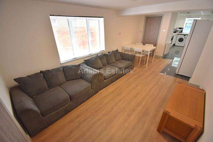 6 Bedroom Terraced House To Rent In Hamilton Road, Reading, RG1