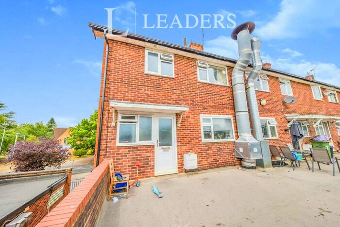 3 Bedroom Apartment To Rent In The Quadrant, AL4