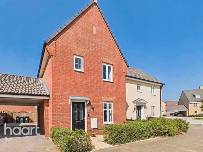 3 Bedroom Semi-Detached House For Sale In Forsythia Road, Ely, CB6