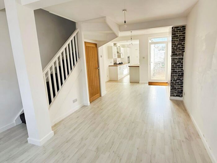 2 Bedroom Terraced House To Rent In Cuthbert Road, PO1