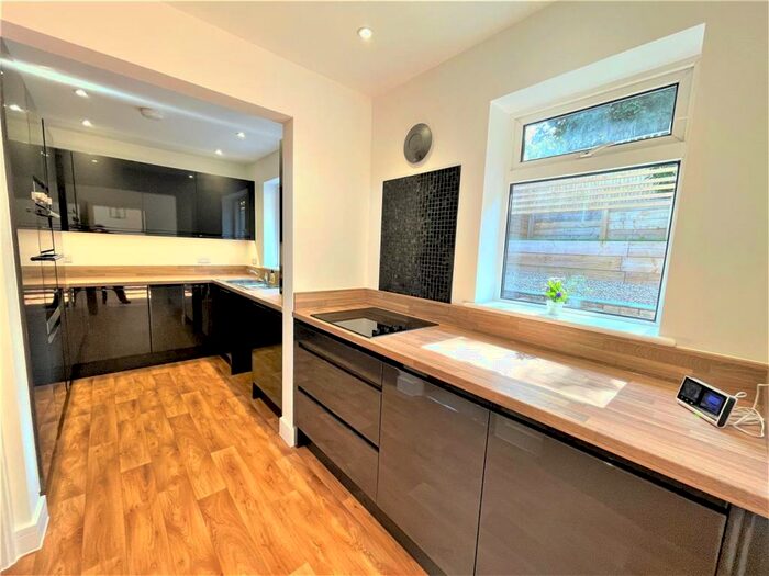 3 Bedroom Semi-Detached House To Rent In Valley Dene, Newhaven, BN9