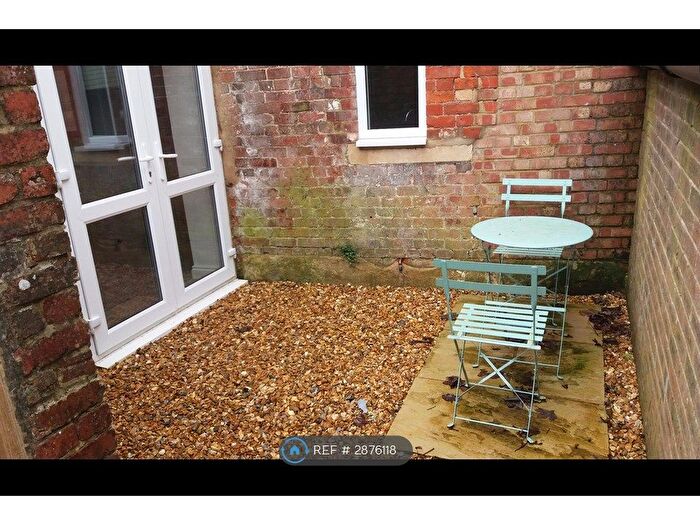 Studio To Rent In High Street, Warminster, BA12