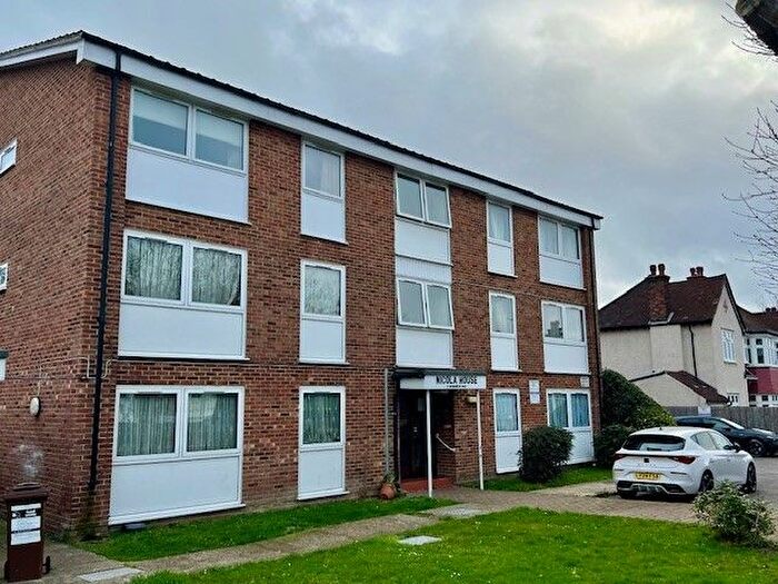 1 Bedroom Flat To Rent In Warminster Road, London, SE25