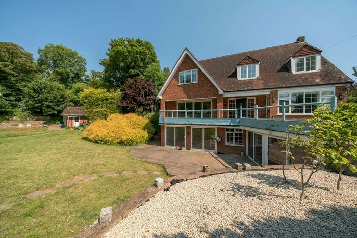 6 Bedroom Detached House To Rent In The Dell, Hockett Lane, Maidenhead, SL6