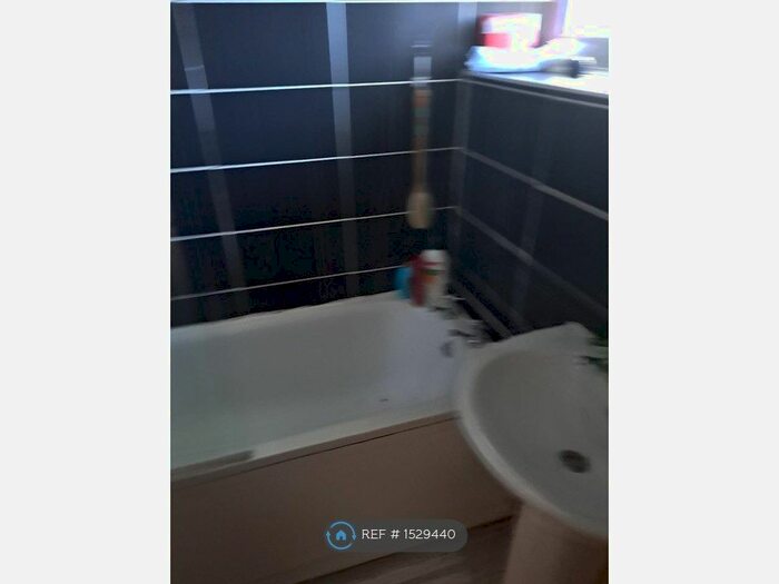 2 Bedroom Maisonette To Rent In Greatcrosshall Street, Liverpool, L3