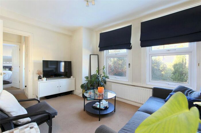 1 Bedroom Flat To Rent In Elmbourne Road, Tooting, London, SW17