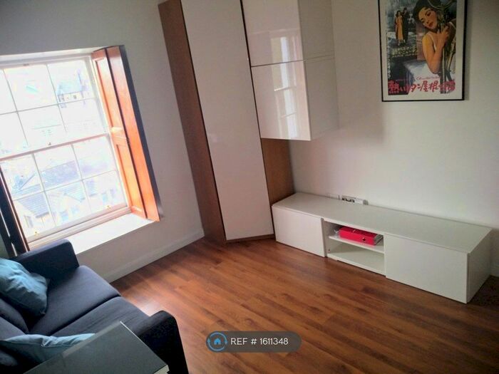 Studio To Rent In Hamilton Place, Edinburgh, EH3