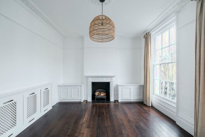 3 Bedroom Flat To Rent In Hemingford Road London, N1