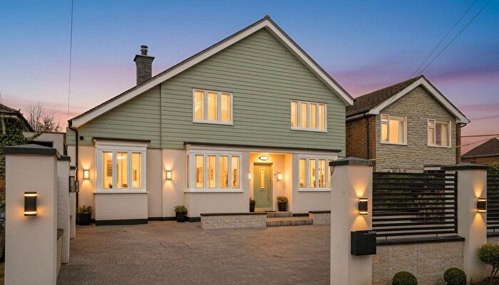 5 Bedroom Country House For Sale In Aylesbury Road, Chearsley, Aylesbury, Buckinghamshire, HP18