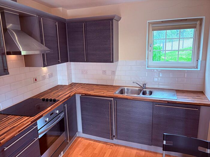 2 Bedroom Apartment To Rent In Holywell Gate, S4