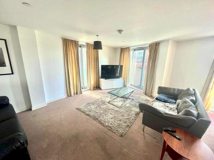 3 Bedroom Flat To Rent In Queens Road, Nottingham, NG2