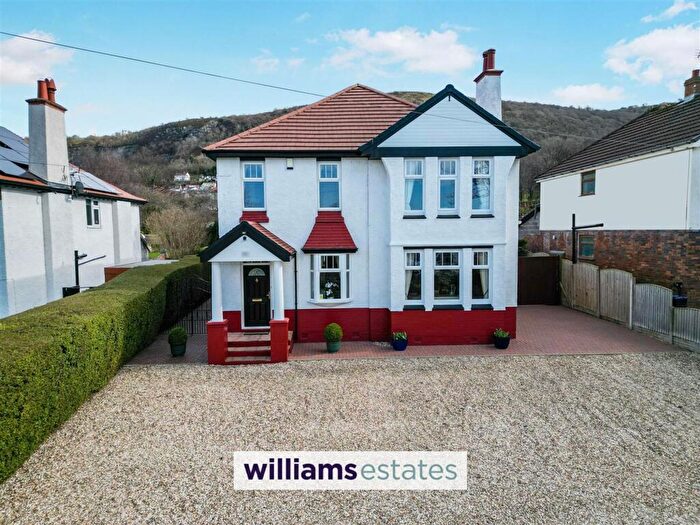 4 Bedroom Detached House For Sale In Meliden Road, Prestatyn, LL19